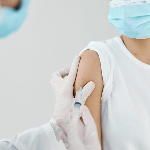 Вече има 150 000 дози инжекционни грипни ваксини